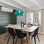 بيت للعطل Charming House In The Heart Of *